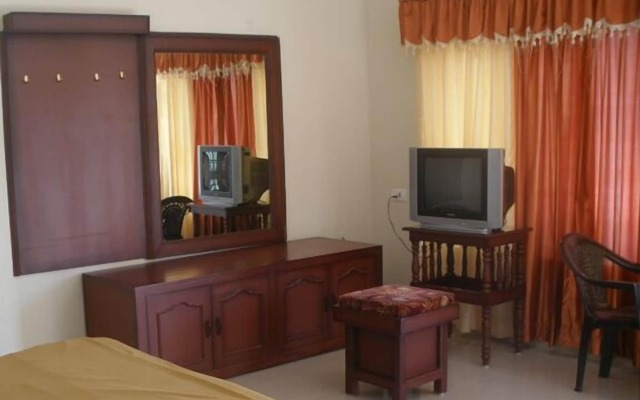 Jungle Palace Homestay