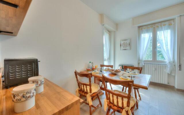 Elena Apart-balcony & Parking Private