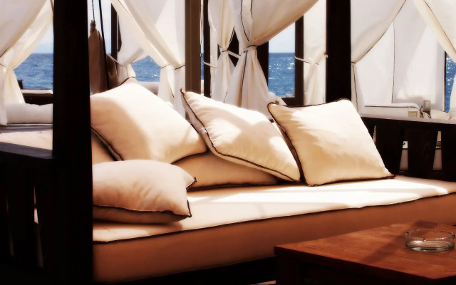 Sikyon Coast Hotel & Resort