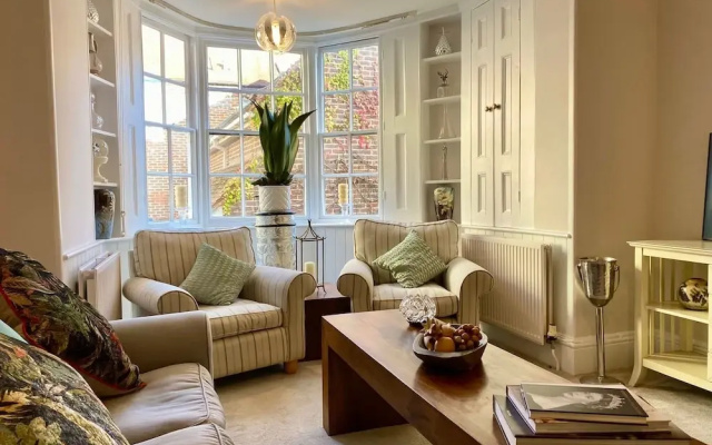 17th Century Coach House - Pet & Family Friendly