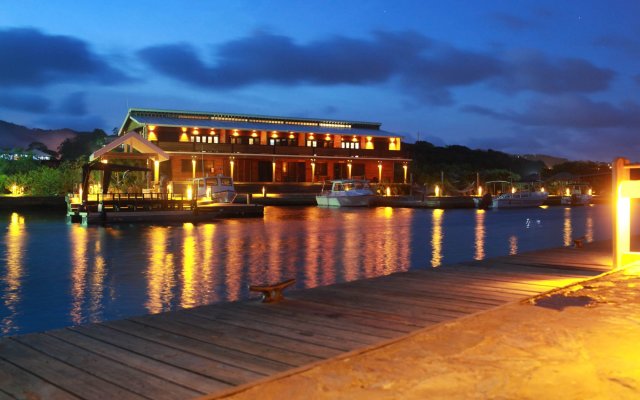 Barefoot Cay Resort