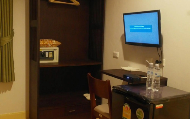 Lanta at Home