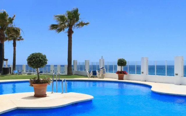 Puerta Del Mar Beachfront And Pool