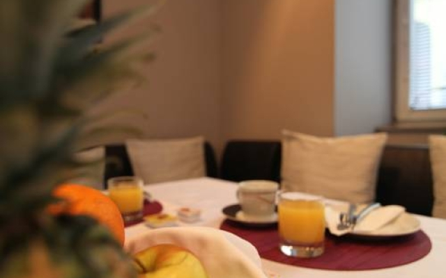 Pension De Lux