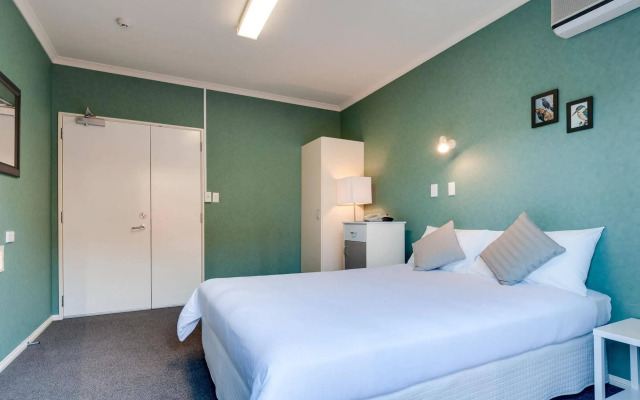 Parkside Lodge