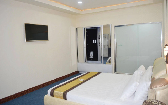 999 Hotel