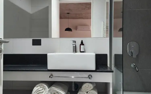 Loi Flats Neuquen, Edificio Talero