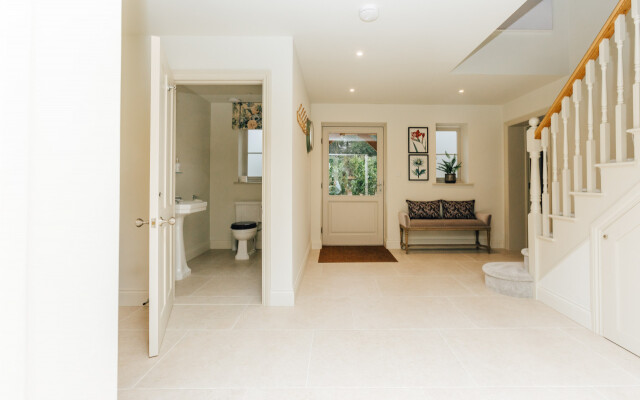 Hayward House, Hot Tub, Large Garden