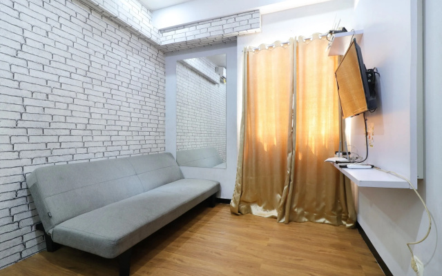 The Suites Metro Apartment - King Property – Guest Rooms – Bandung
