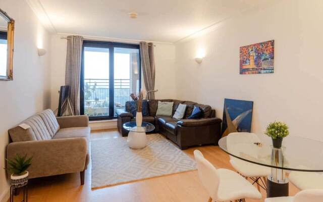 Central 2BR Home in Heart of Kensington, 4 Guests
