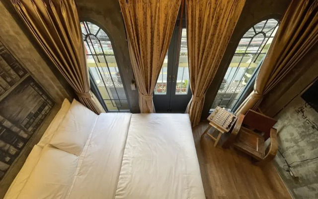 Central Old Town Cottage