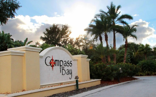 Four Bedroom Sleeps 10 w Gameroom 5152a