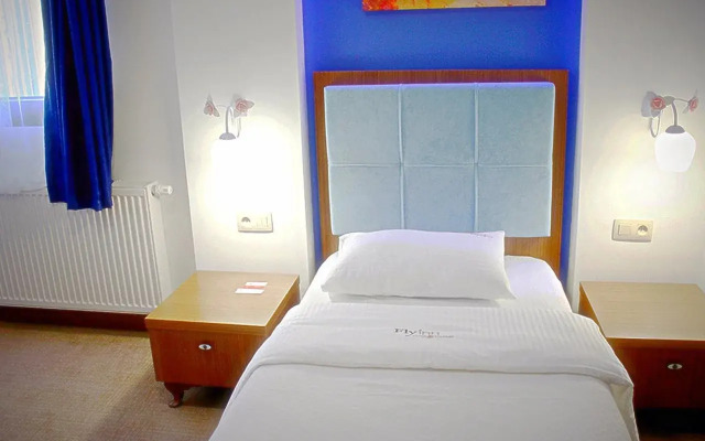 Fly Inn Brussels Airport