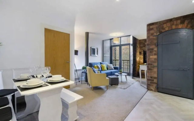 Host Apartments Henry s Hideaway