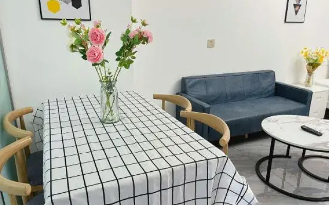 Yan Shusha Light Luxury Apartment (Haicheng Road Branch)