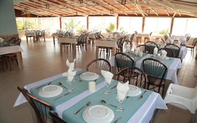 Convenient Hotel Room Near Beach in Kusadasi