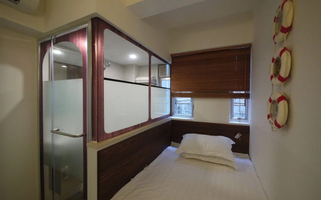 Panda's Hostel - Star Ferry