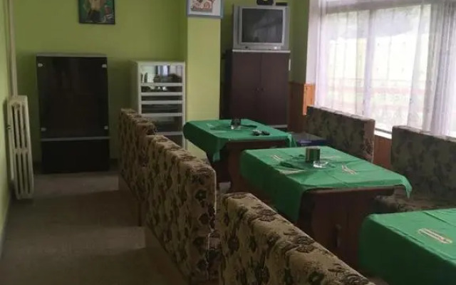 Turistická ubytovňa Hotel Divin