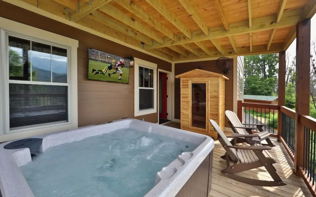 Above It All - Four Bedroom Cabin