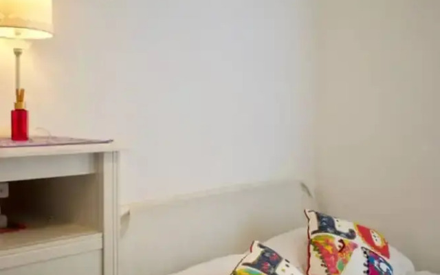 Charming City Centre Flat, Edinburgh