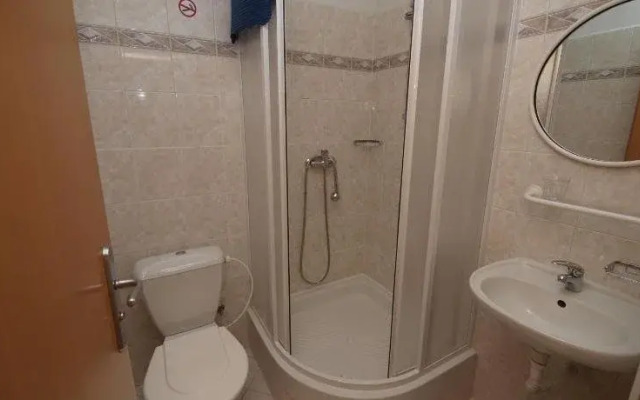 Church Pension Praha - Husuv Dum