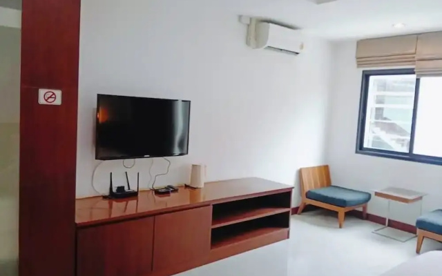 Yon INN Sukhumvit 4 - BTS Nana