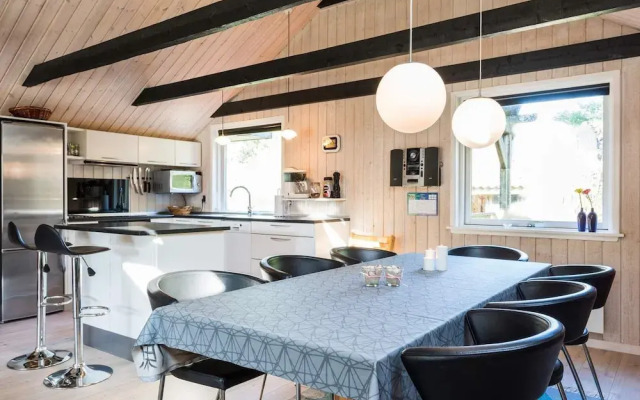 Charming Family Retreat-by Traum