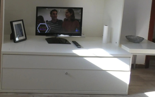 Apart BLANCO para ESQUÍ y ALHAMBRA. Garaje privado