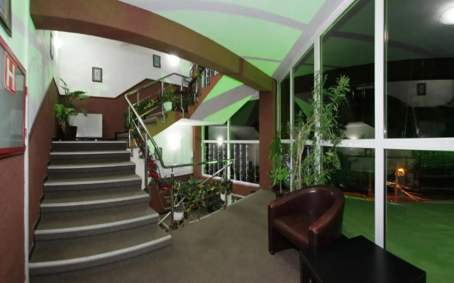Villa Select