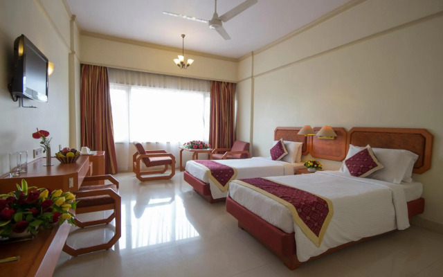 Dolphin Hotel