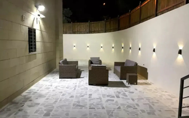 Deluxe Apartments