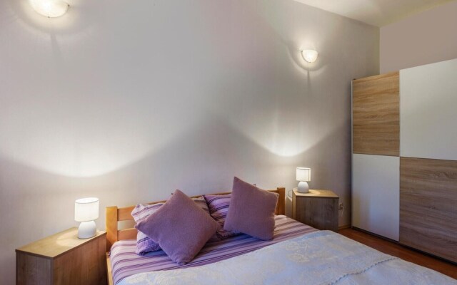 Beautiful Home in Pula With Wifi and 2 Bedrooms