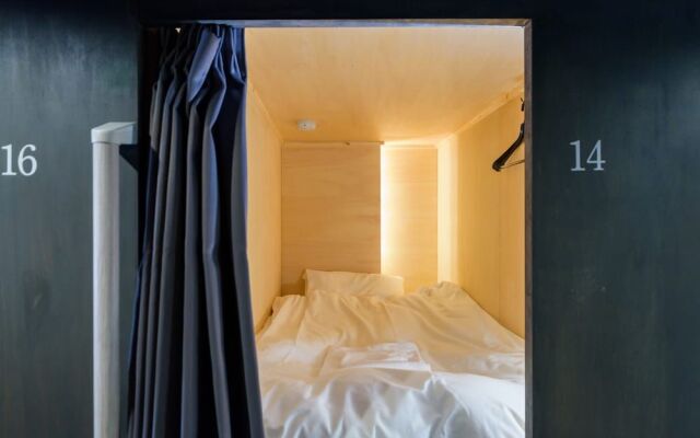 withB Hostel Suitengumae
