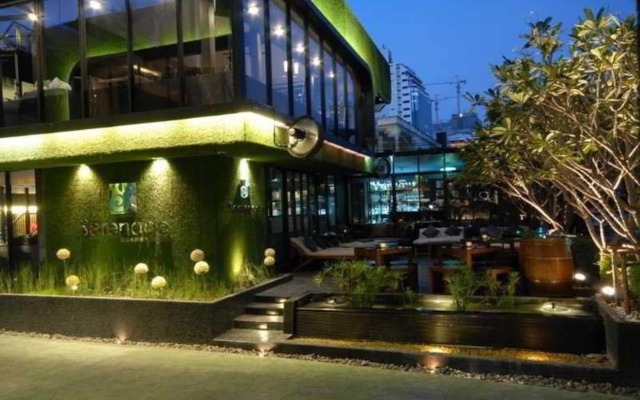 Grass Suites Thonglor