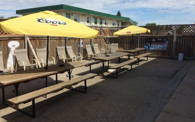 Esterhazy Motor Hotel