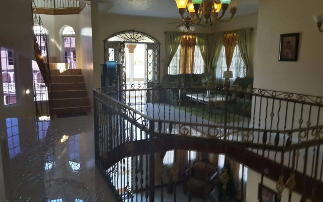 Cazwin Villa