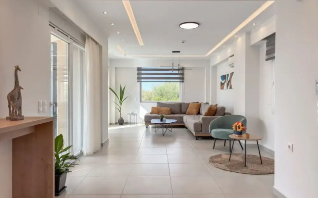 AeNaos Luxury Villa