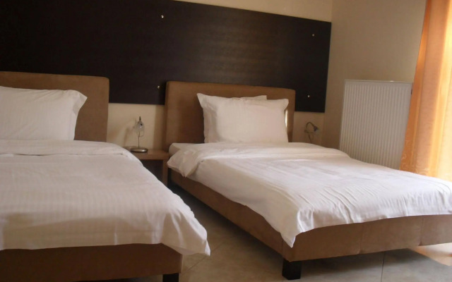Kyknos De Luxe Hotel