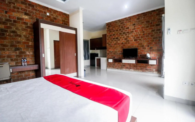 RedDoorz Plus near Kualanamu Airport