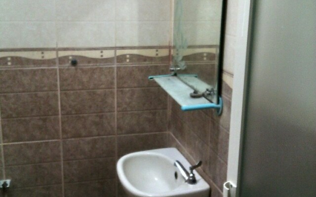 Family Guest House Barata Jaya 48