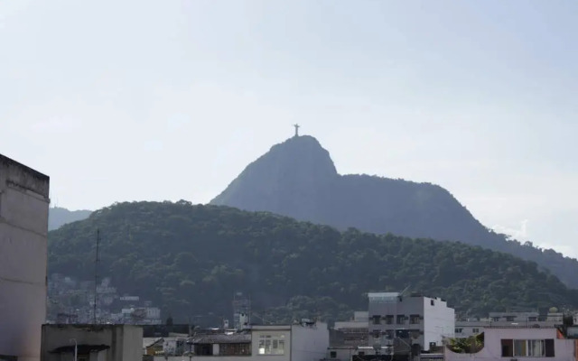 Apartment in Copacabana 50m From the Beach Cavirio Sc201