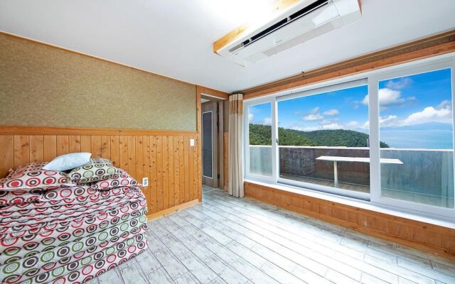 Yeosu The King Pension