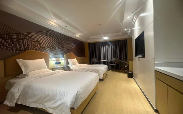 IU Hotel (Urumqi International Airport Yingbin Road)