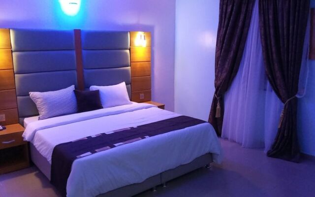 De'Bliss Gold Hotel & Suite