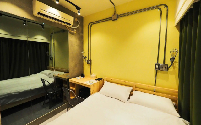 Yizhong Loft Hostel