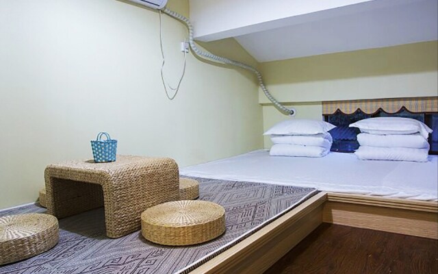 Zerg Backpackers Youth Hostel