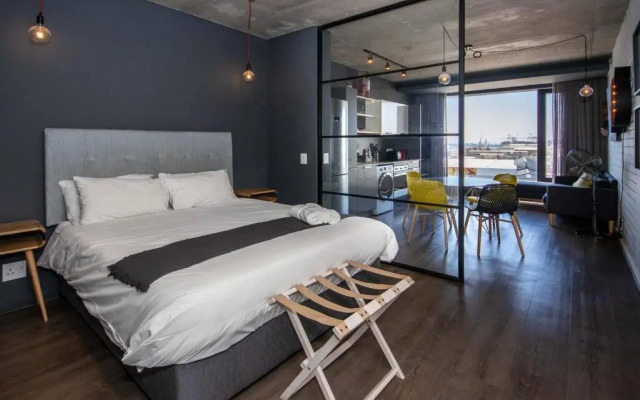 504 Wex1 Hip and Happening Studio