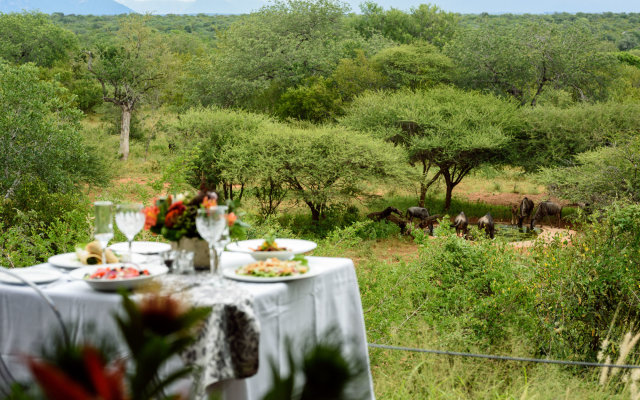 Khaya Ndlovu Safari Manor