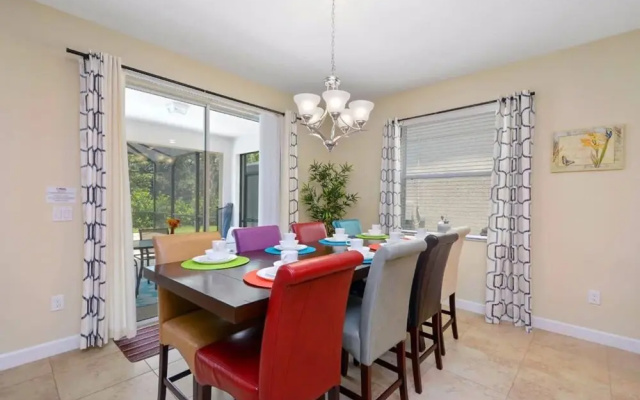 Paradise Palms 18007
