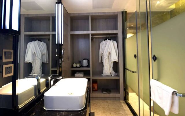 Chonpines Hotels·Xuwen Plaza Jinhui Tower